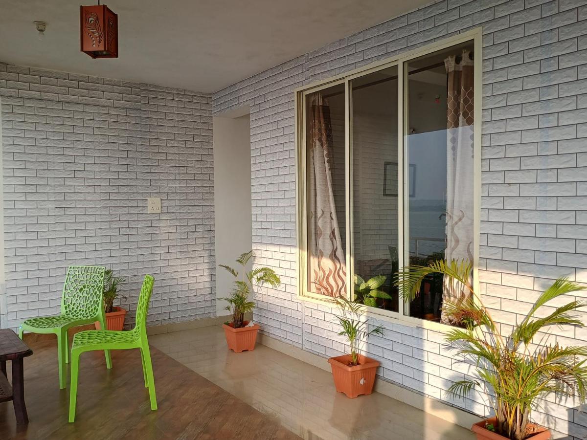 Gs Home On The Bay - Super Sea View Glass Studio Apartment 바가토르 외부 사진