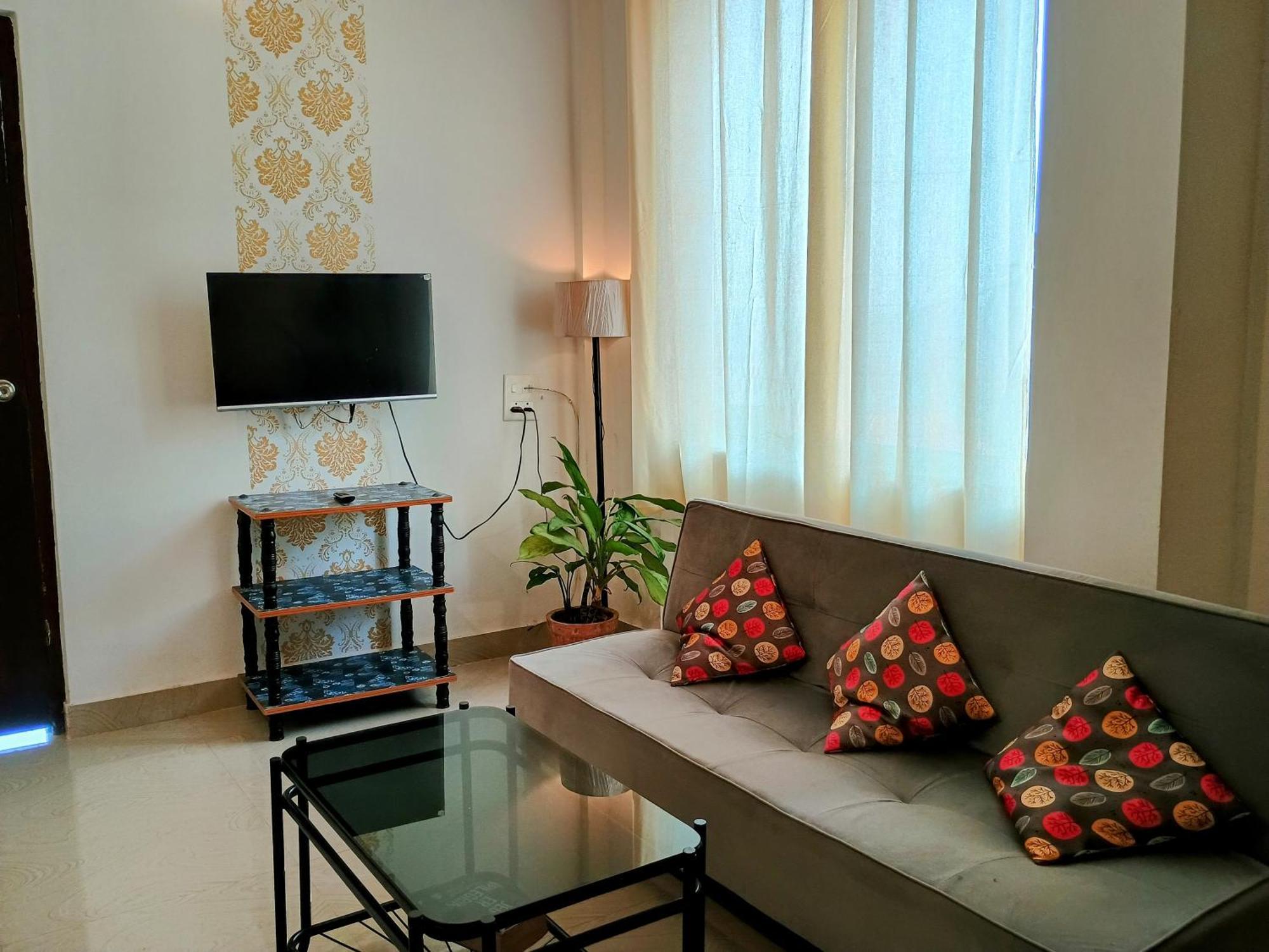 Gs Home On The Bay - Super Sea View Glass Studio Apartment 바가토르 외부 사진